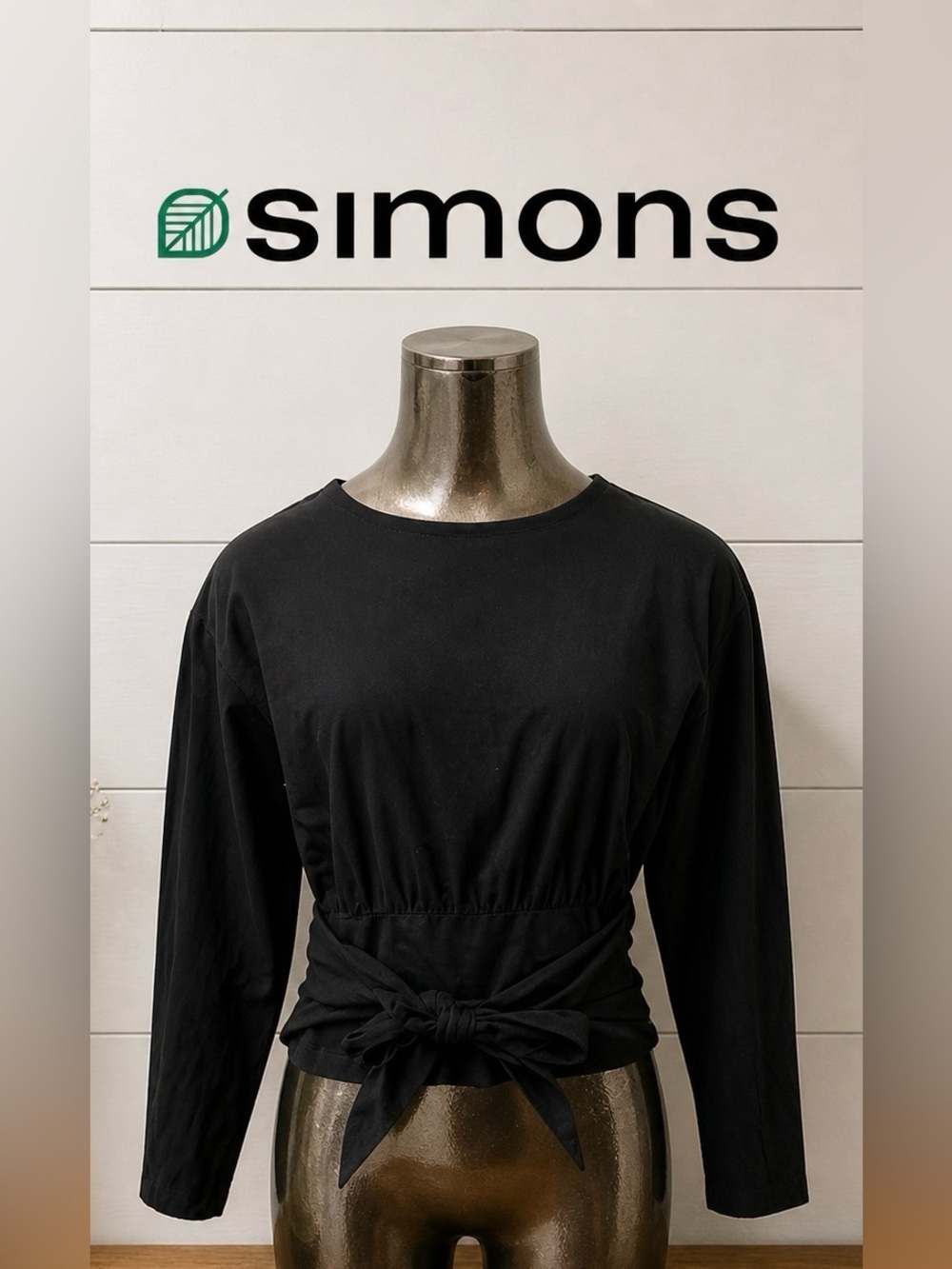 ICÔNE par Simons – Black Tie-Waist Blouse S